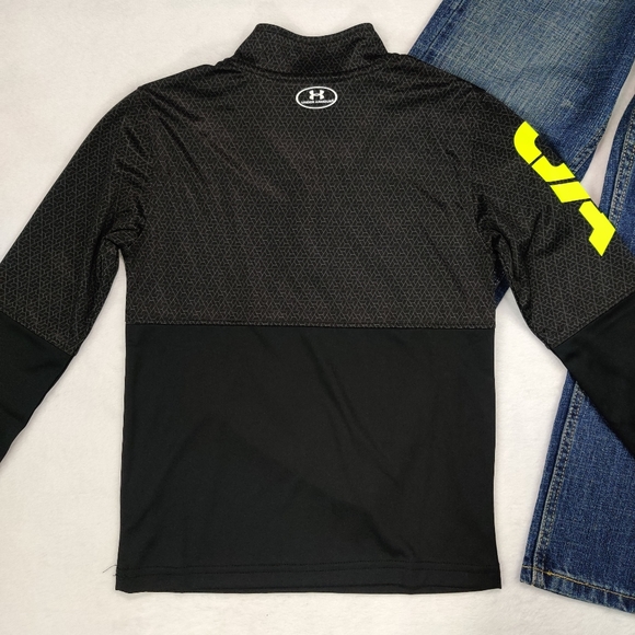 ⬇️Boys Under Armour Half Zip Lightweight Top - Picture 5 of 5
